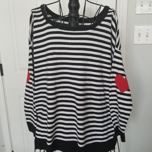 torrid Sweaters - Torrid sz. 1 black white stripe sweater hearts